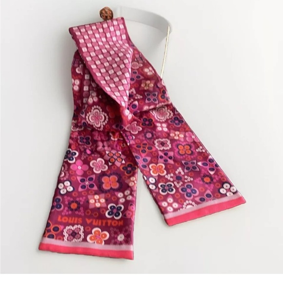 Louis Vuitton Twilly Scarf - Picture 4 of 6